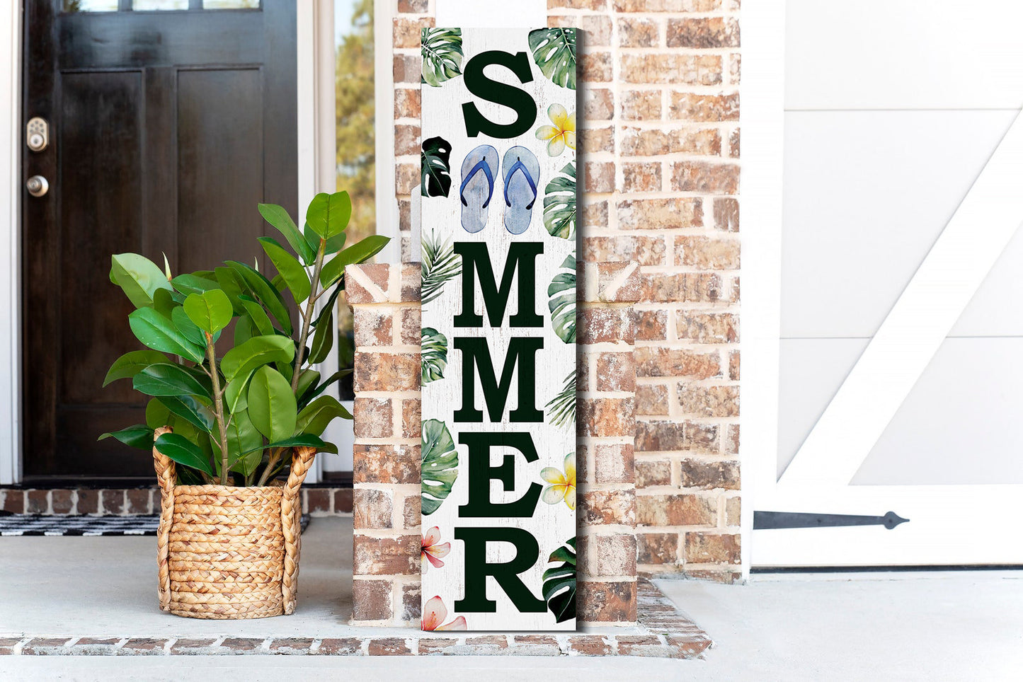 36in Tropical Summer Porch Sign with Palm Leaf & Slippers Pattern for Front Door, Wooden 36-inch Beach-Themed Entryway Decor