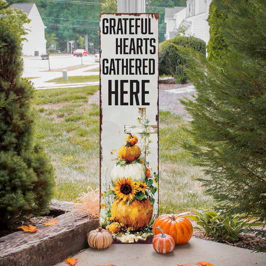 Fall Porch Sign Christian – “Grateful Hearts Gathered Here” Front Porch Welcome Sign | Rustic Autumn Pumpkin & Sunflower Thanksgiving Décor